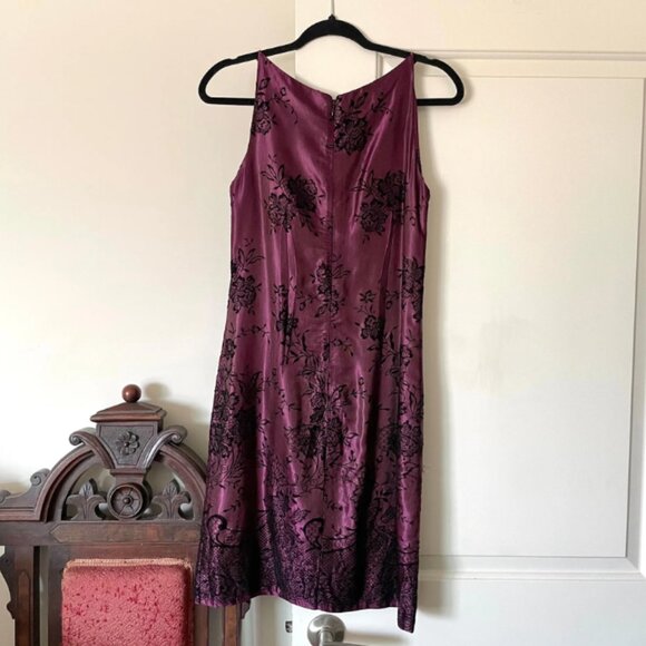 90s Bordeaux Baroque Mini Dress - Picture 5 of 5